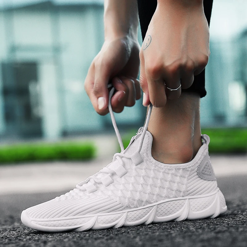 Новинка 2019 модные уличные мужские кроссовки для бега светильник прогулочная