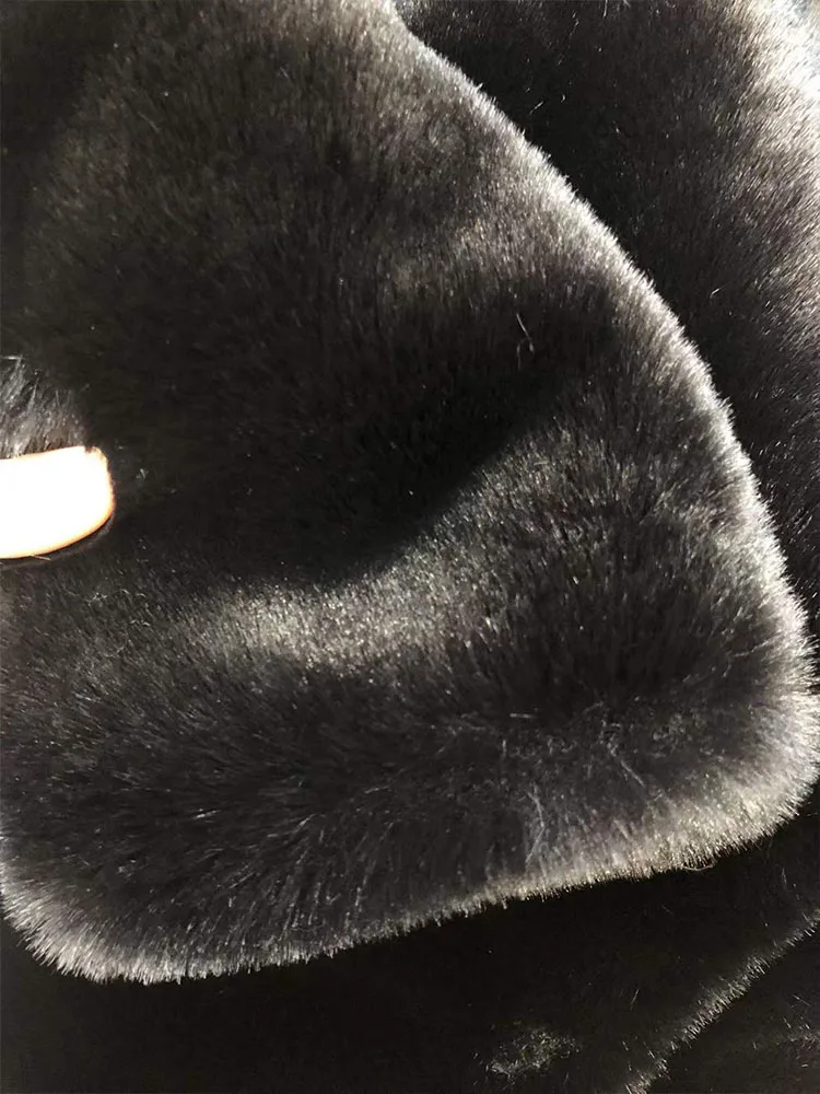 Новинка Зима 2022 модная и атмосферная теплая куртка с лацканами имитацией меха