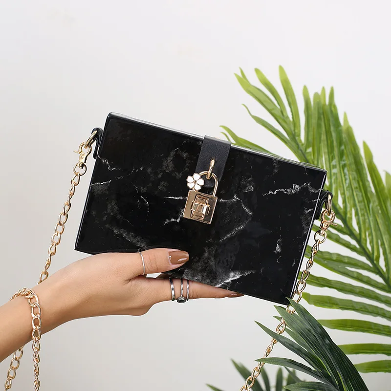 Квадратная женская сумка 2018 новая мраморная лакированная кожа маленькая