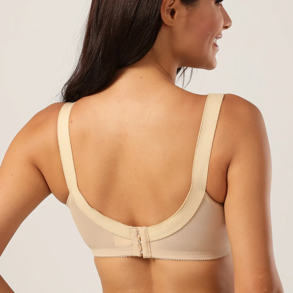 Unlined Women Bra Embroidered Bras Large Chest Lace Semi-Perspective Lingerie Brassiere UnderwearTops Plus Size 36-50 B C D DD E