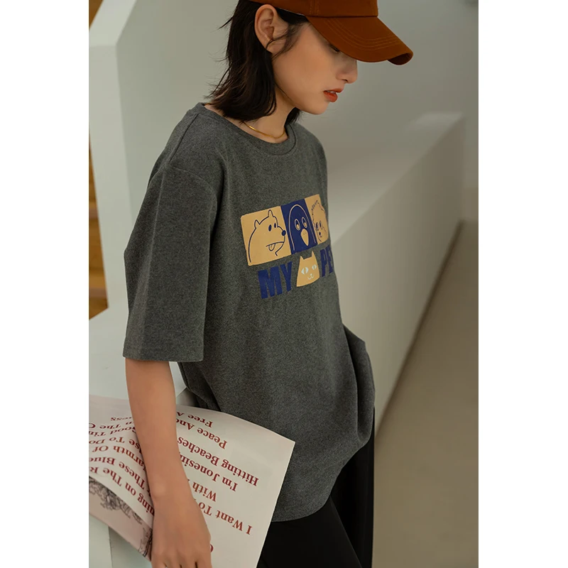 

Short sleeve T-shirt will spring loose off half sleeve inside take render female printed cotton
