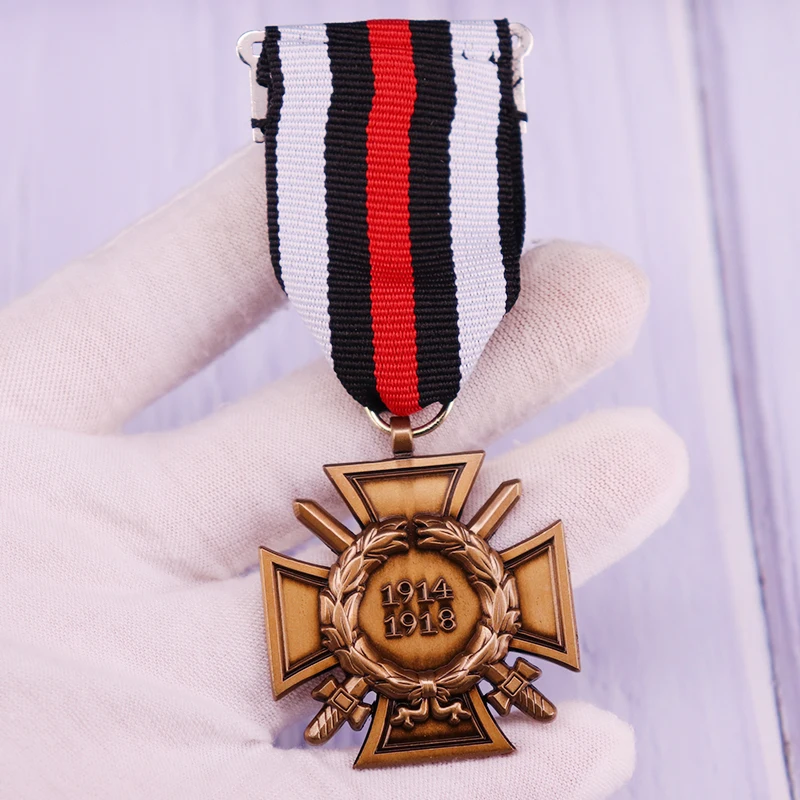 Почетный крест мировой войны 1914-1918 пин времен 1 немецкий финденбургский с мечами