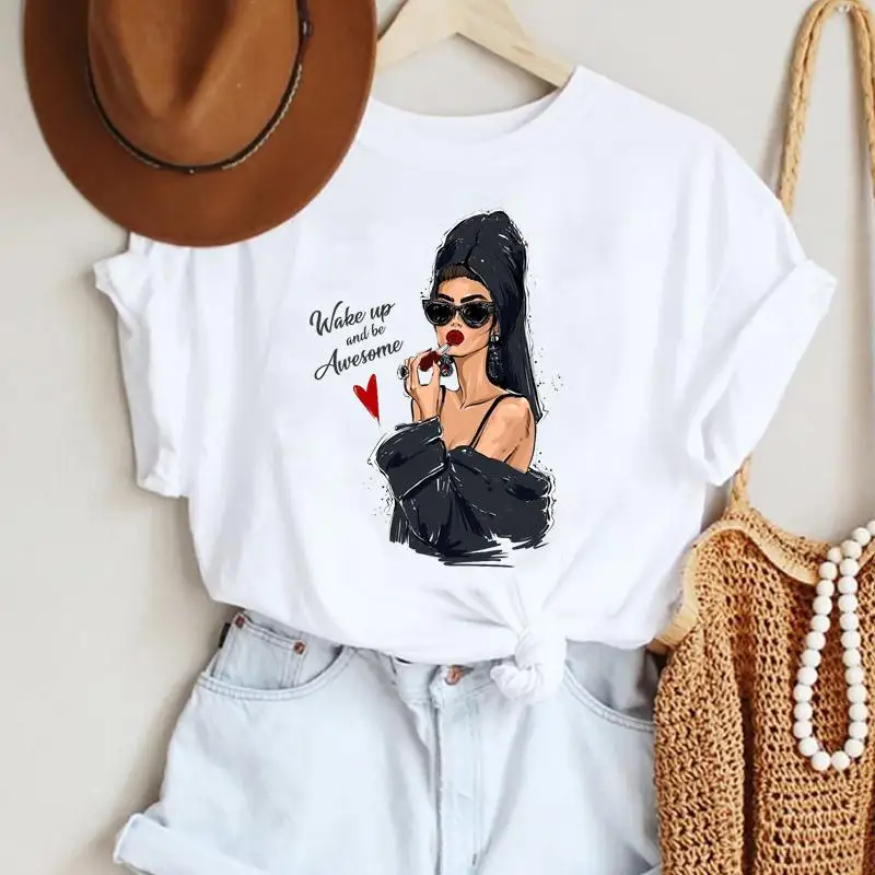 

Женские футболки с мультяшным принтом, милые элегантные повседневные футболки в стиле 90-х, модная трендовая одежда с графическим принтом, т...