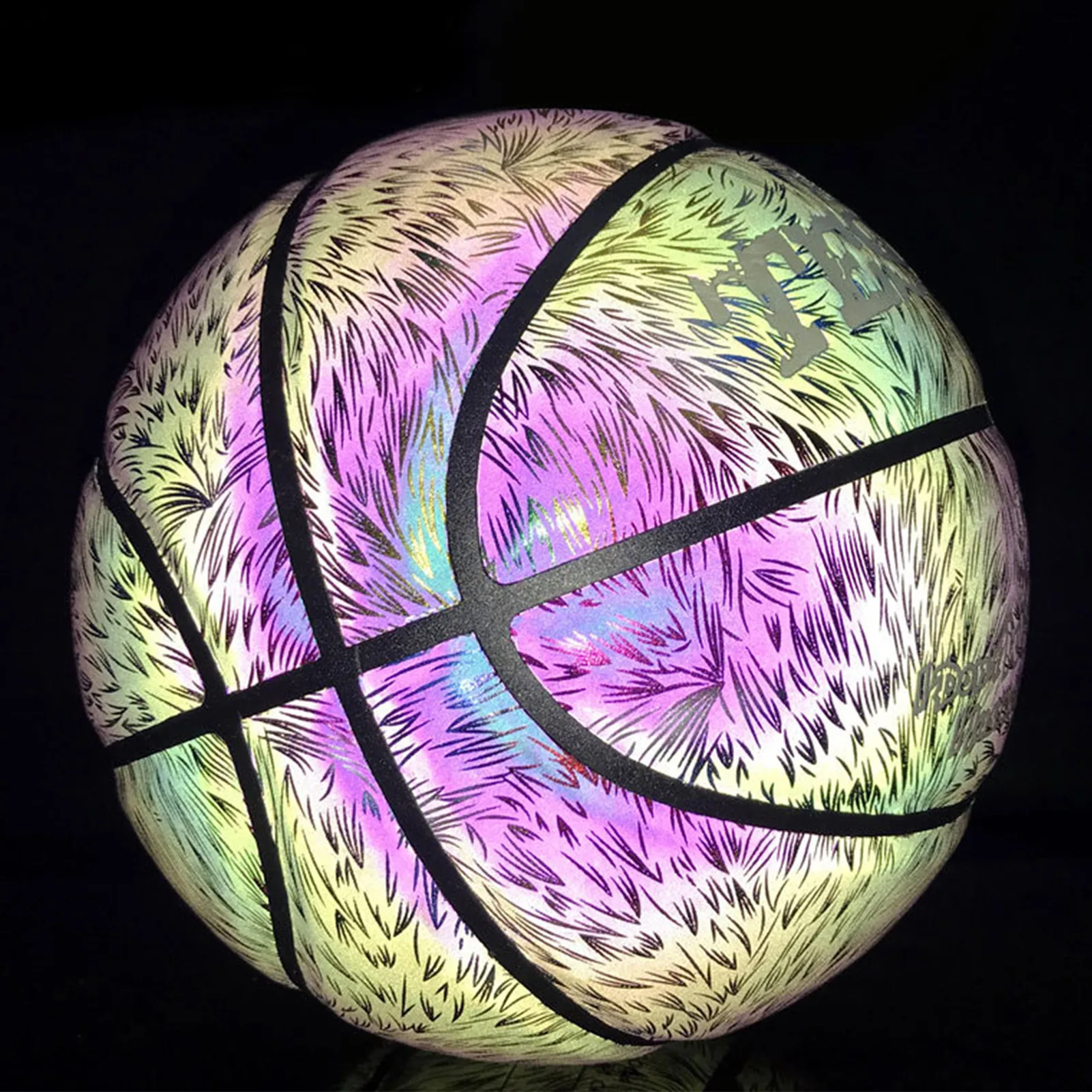 

Size 7 Holographic Reflective Basketball Night Sports Game PU Wear-Resistant Glowing Basketball with Air Pump/Pin/Storage Pouch