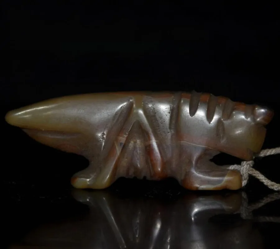 

Hongshan culture Old agate Archaize locusts small statue