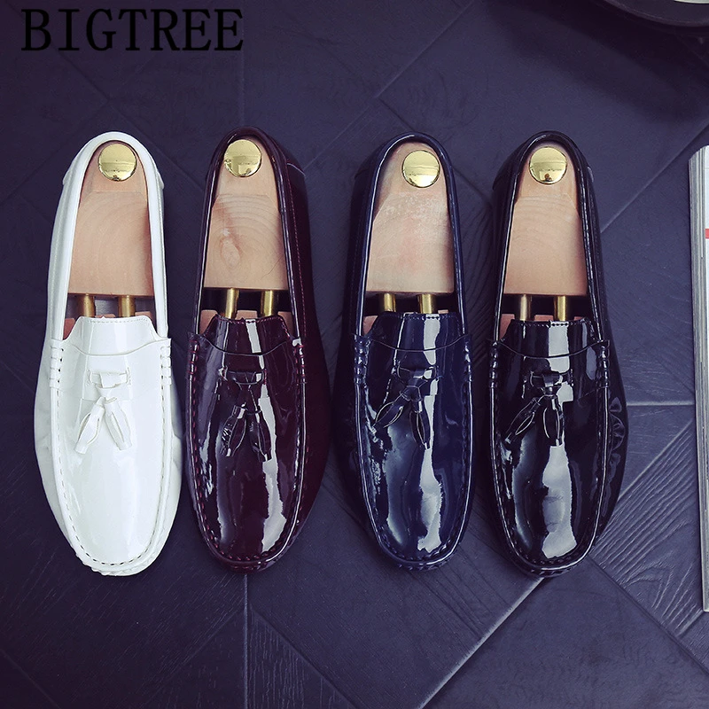 Лоферы мужские кожаные с бахромой повседневная дизайнерская обувь черные белые |