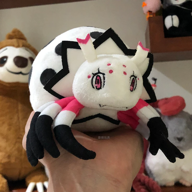 

16cm Anime Kumo Desu ga, Nani ka So I'm a Spider, So What Kumoko Shiro Cute Plush Stuffed Doll Pillow Cartoon Toy Xmas Gift