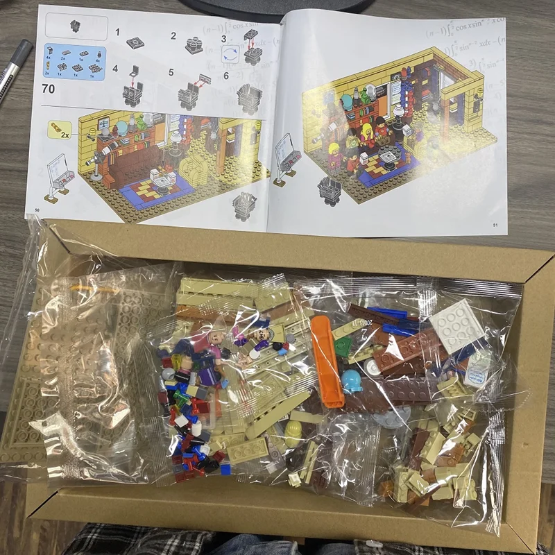 484 шт. Детский конструктор Теория большого взрыва|Блочные конструкторы| |