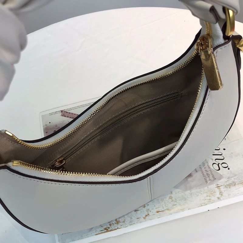 

Niche fashion personality versatile one-shoulder handbag