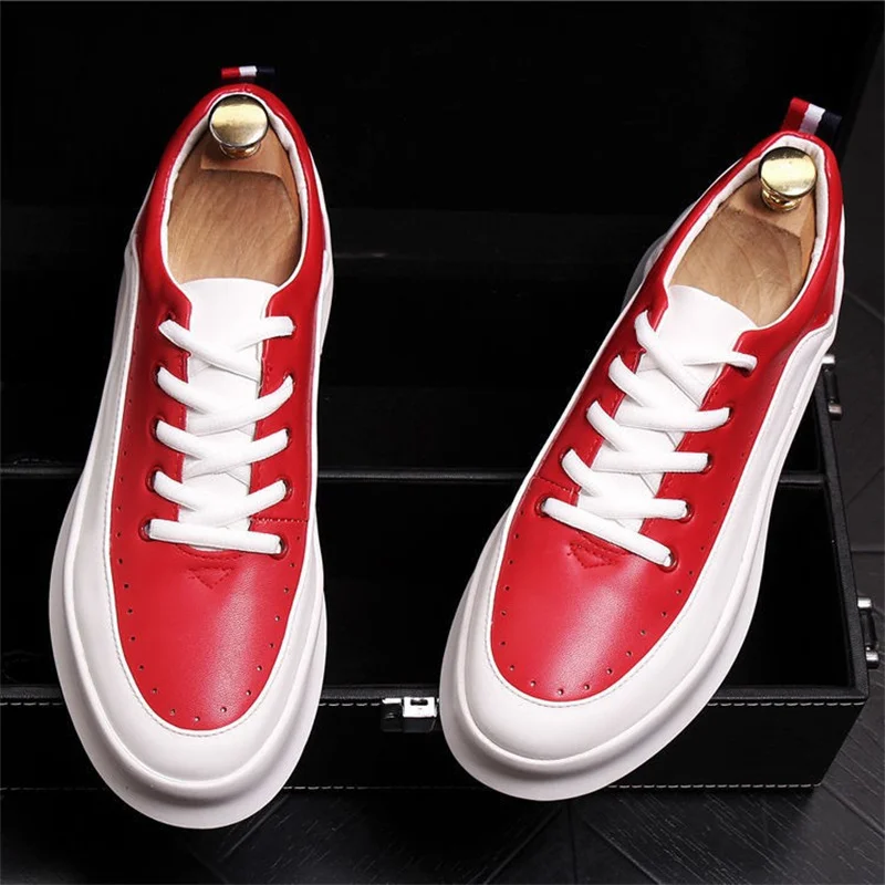 

2021 Осенняя обувь новой модели в западном стиле, мужские белые туфли красные низкая легкая, дышащая повседневная обувь из искусственной кожи...