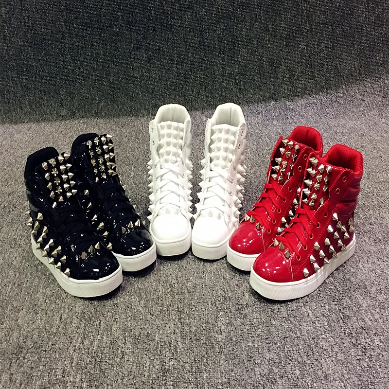 Крутая Высокая танцевальная обувь для выступлений мужская с заклепками в стиле