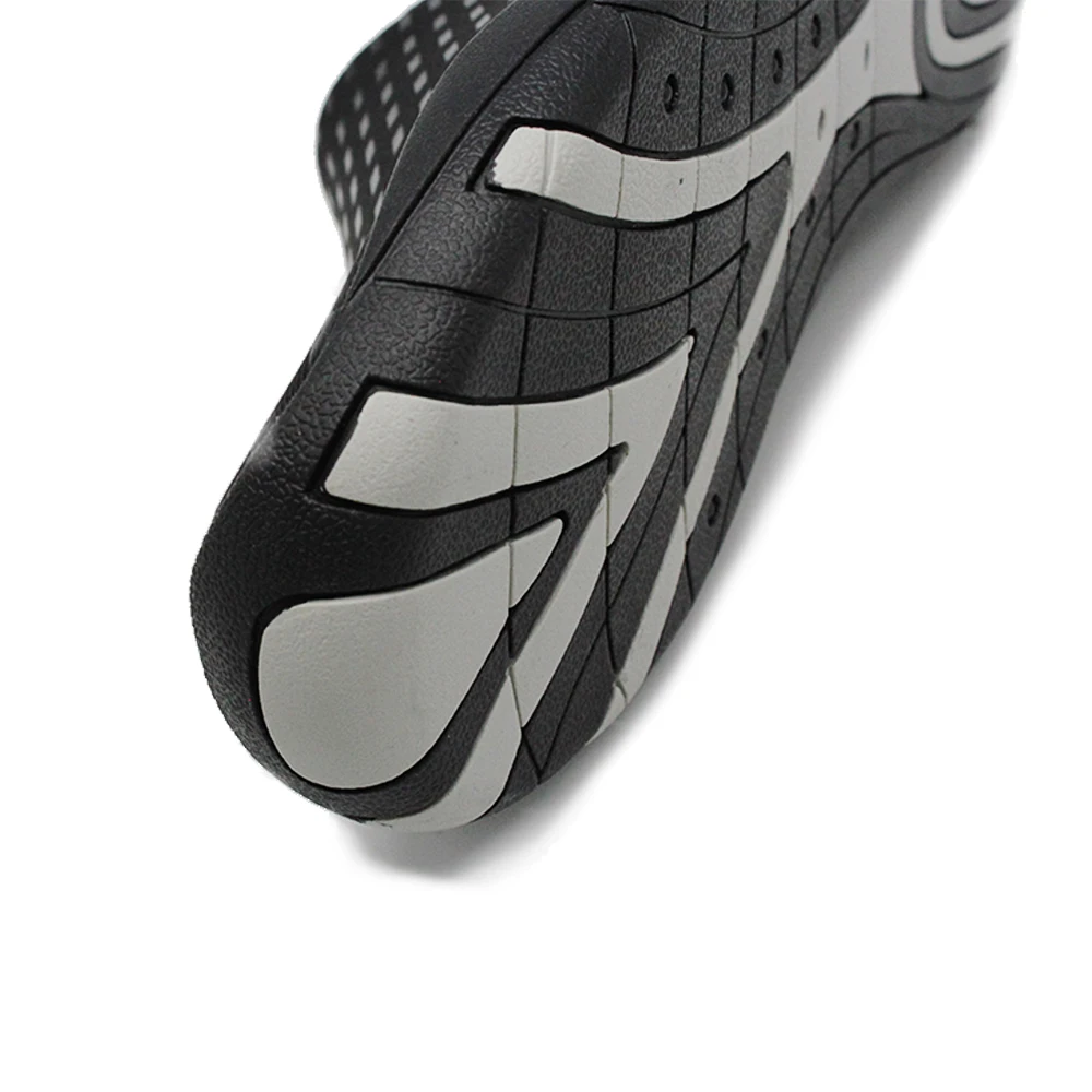 Водонепроницаемая обувь пляжная черная морская модная на плоской подошве для