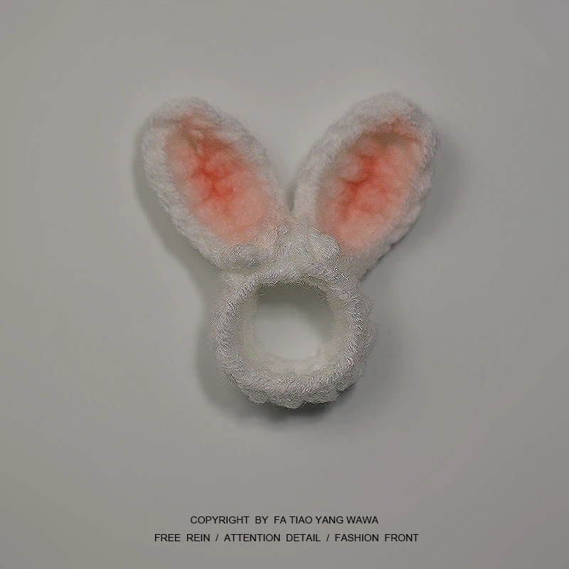 

Little rabbit ear wool ring
