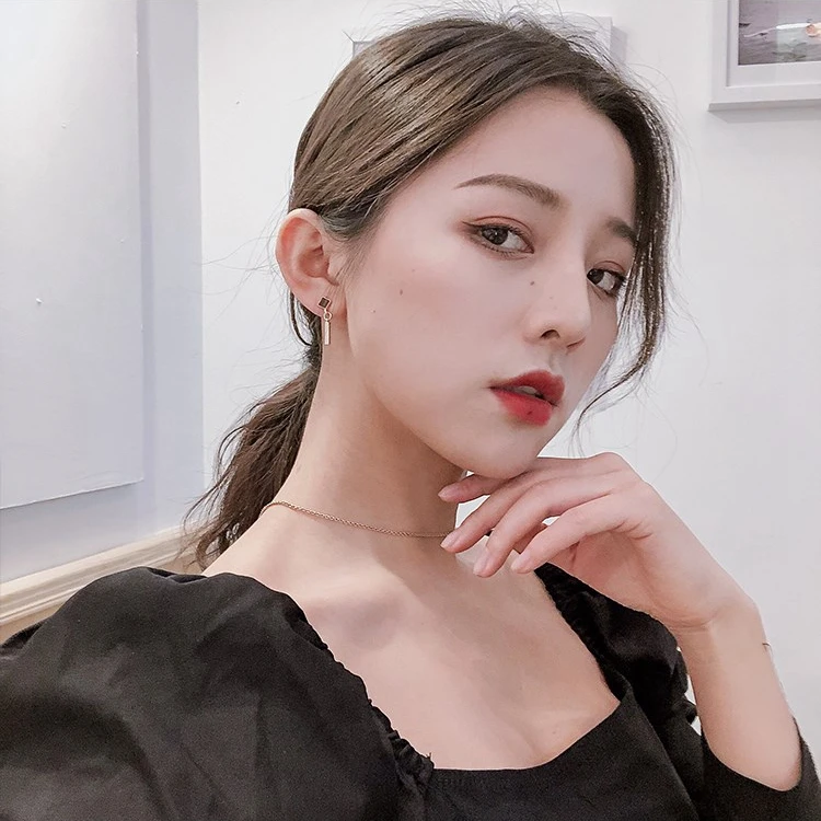2019 Новинка Корея оптовая торговля Кожа текстура квадратные серьги маленькие