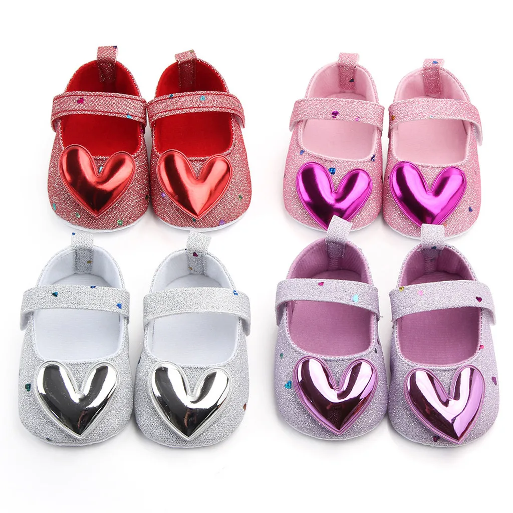 

Baby Sneakers Girls Indoor Soft Soles Heart Shaped Soft Bottom Shoes Children Princess Baby Portable Velcro Walking Shoes 2021
