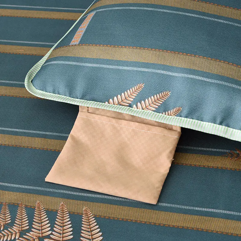 

Bed linen, ice silk mat, summer machine washable, folding 0.9m bedroom air-conditioning mat, two-piece bed linen