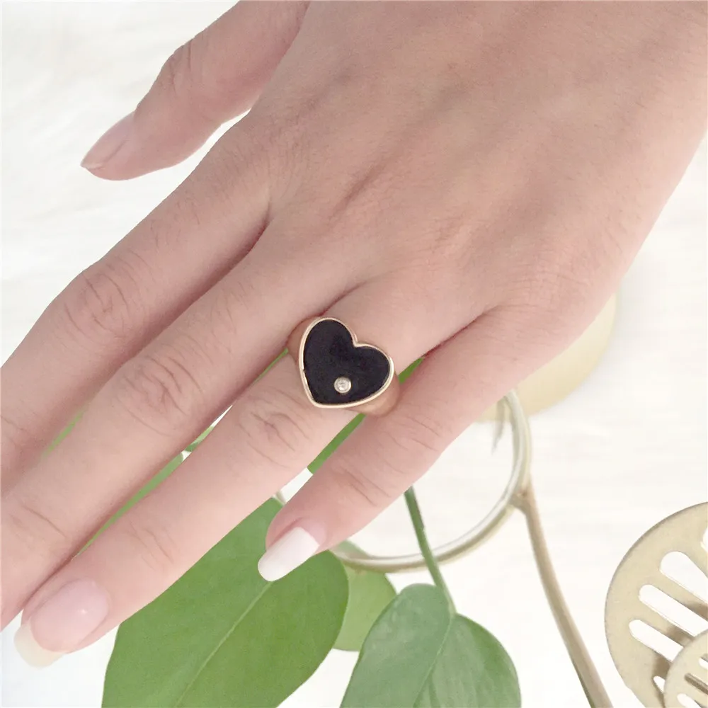 Любовь мелкого камня в черном сердце Форма кольцо для женщин и девушек