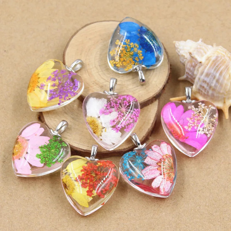

4pcs Charms Heart Dried Flower Sunflower Gypsophila Pendants DIY Silver Color Handmade Making Findings for Necklace Crafts