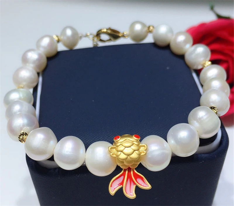 

HABITOO Natural 8-9mm White Freshwater Cultured Pearl Bracelet Bangle 14k Filled Gold Goldfish Pendant Jewelry Lobster Clasp