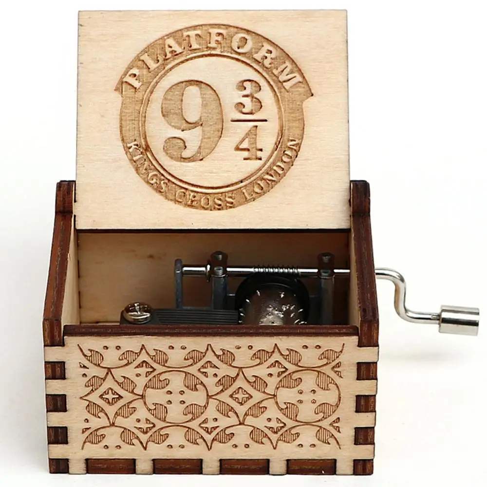 Деревянная музыкальная шкатулка с гравировкой под старину деревянная