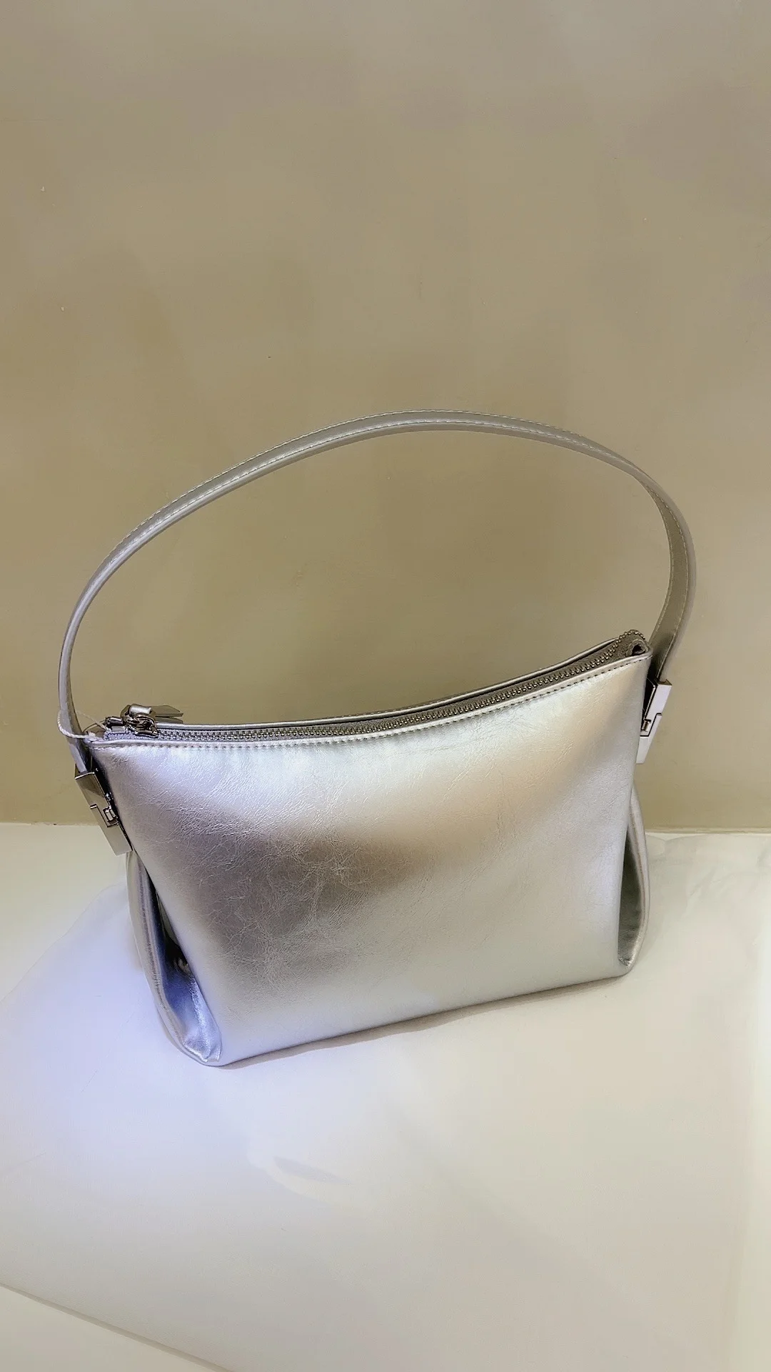 

Minority design women's bag osoi bean small square bag simple commuter handbag cowhide single shoulder underarm bag