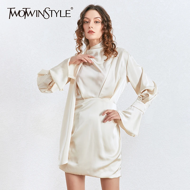 Женское Асимметричное мини платье TWOTWINSTYLE белое элегантное вечернее на шнуровке