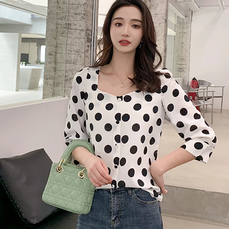 

LJSXLS 2021 Summer Korean Version Polka Dot Three Quarter Sleeve Chiffon Blouses Women White Red Fashion All-match Ladies Tops