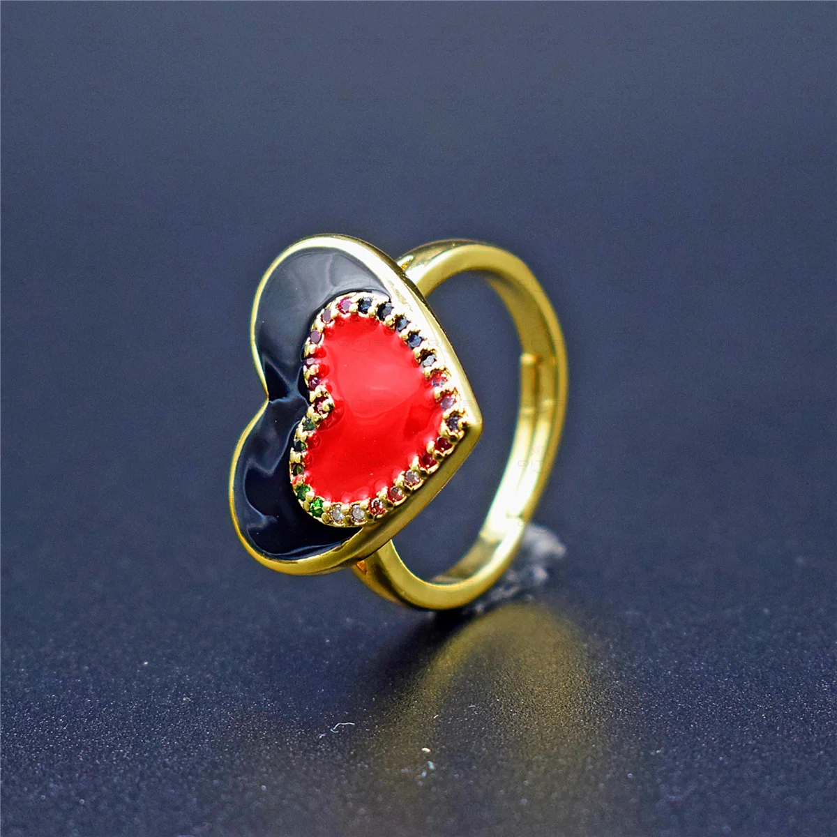 Женское золотое кольцо с фианитом медные радужные эмалевые - Цена: 