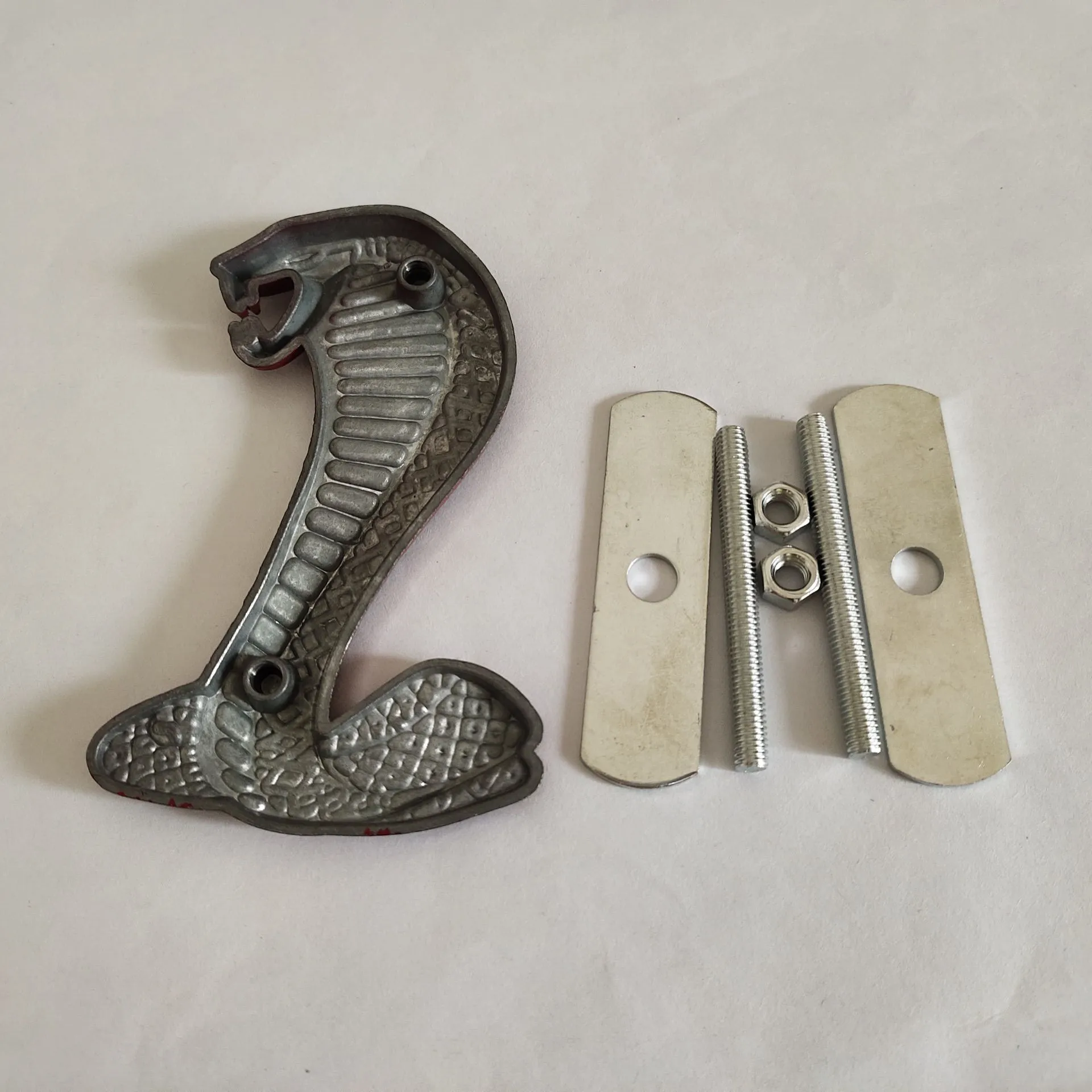 Металлическая Эмблема для передней решетки автомобиля Mustang Snake Cobra боковое крыло