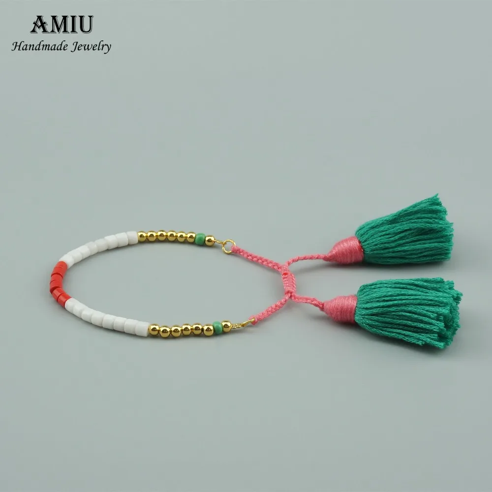 Браслет ручной работы AMIU с большими кисточками кристаллами и бусинами из камней