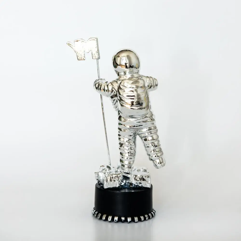 Premios MTV para v&iacute;deo y m&uacute;sica, premios VMA 2020, Moonman premios MTV, MTV winner,VMA winner, 2020-1