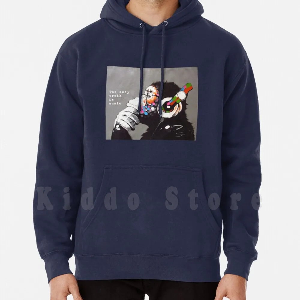 Единственная правда музыка Бэнкси искусства и музыки цитата с капюшоном Длинные