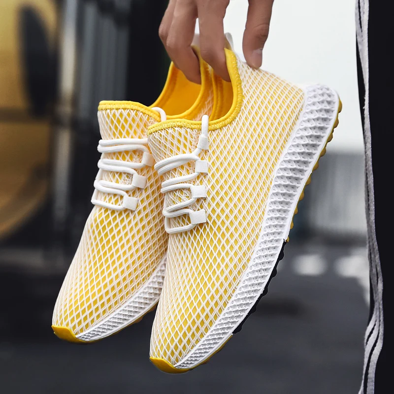 

New Ultra Light Sneakers Men New Breathable Mesh White Lace Up Footwear Comfortable Outdoor Fashion Running Shoes Men