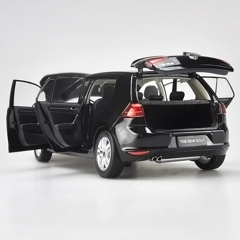 Литая металлическая модель автомобиля Golf 7 в масштабе 1:18 игрушка для детей