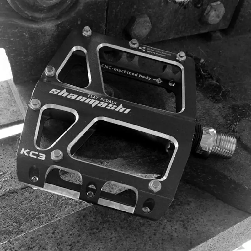 

Bicycle Pedal Mountain Bike Pedals Alu MTB/BMX 2DU Bearings Fixie Bike Footrest Big Flat Treat Ultralight Cycling Bicycle Parts