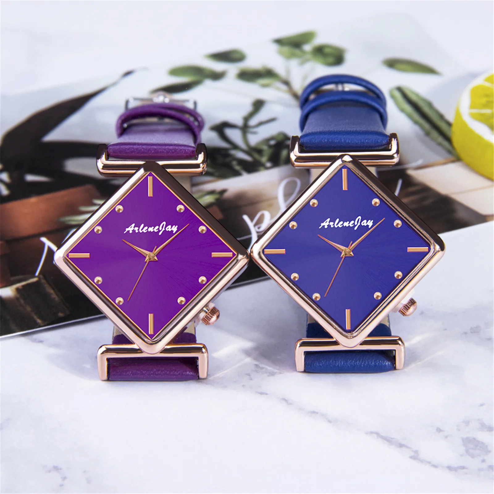 

2021 Fashion Women Watches Sleek Minimalist Leather Strap Irregular Stainless Steel Dial Women's Quartz Gift Watch Damenu