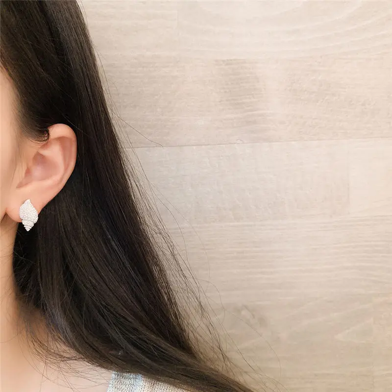 Серьги асимметричные женские из серебра 952 пробы с искусственным жемчугом и