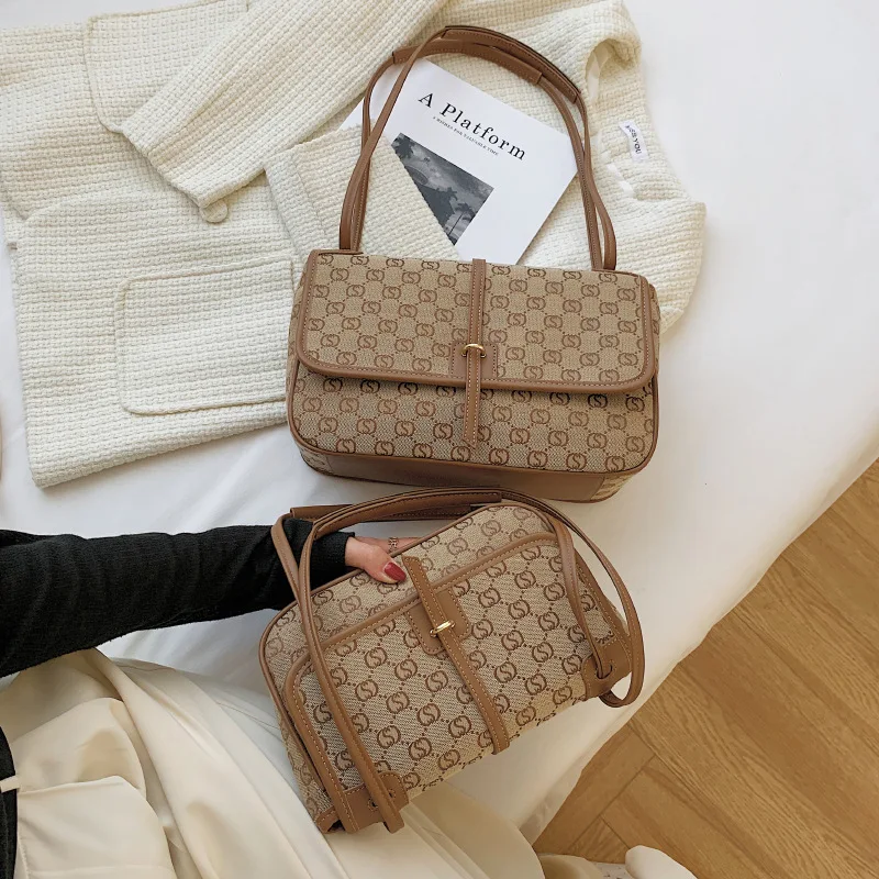 

Printed bag women's bag 2021 autumn winter new personalized letter single shoulder bag fashion small square bag