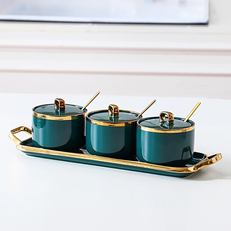 

Kitchen,Dining & Bar