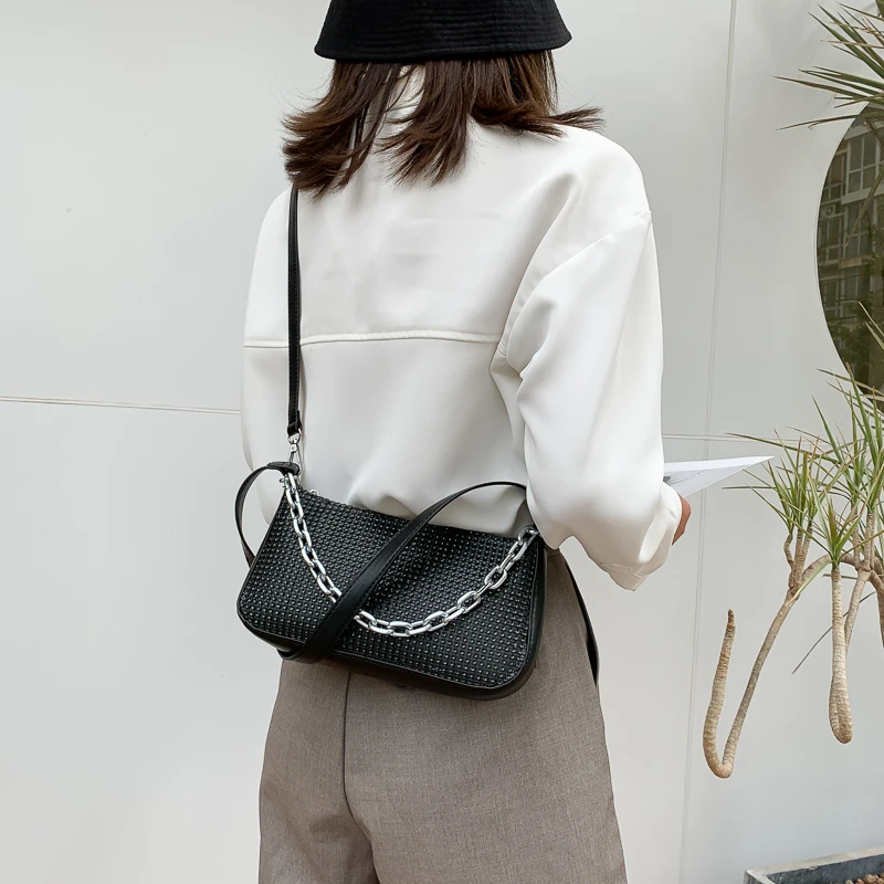 

Летние сумки с инкрустацией стразами для женщин, 2020 простая женская сумка на плечо, женская сумка-мессенджер с цепочкой, сумки через плечо д...