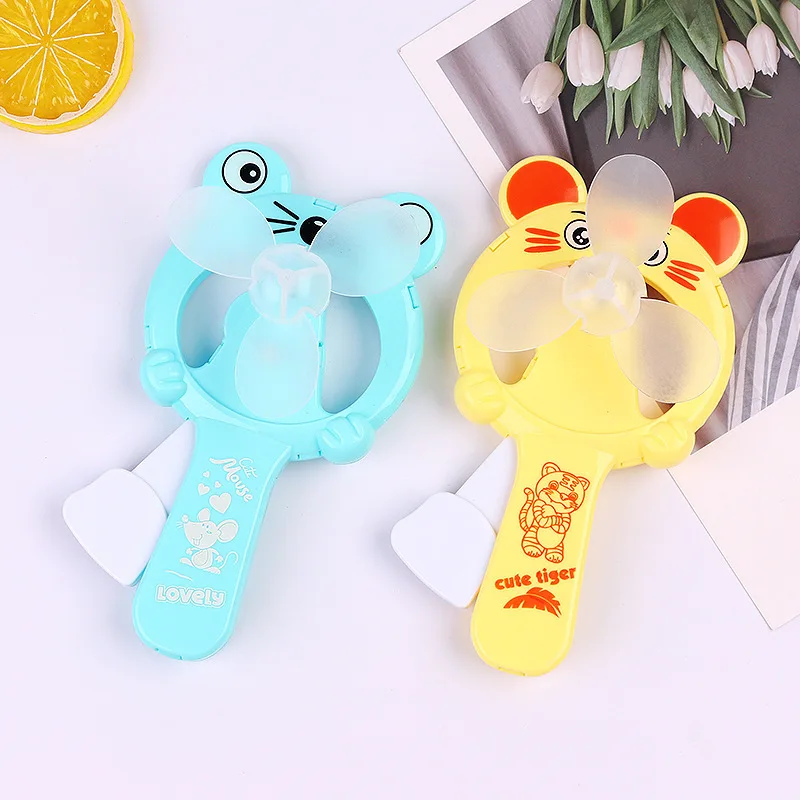 1 шт мини Портативный с рисунком медвежат ручной Давление вентилятор страницами