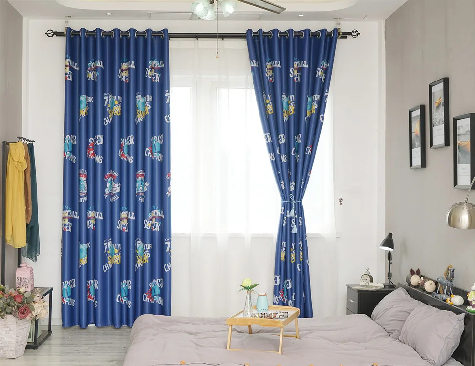 Детский футбольный кубок с героями мультфильмов и занавесками для гостиной