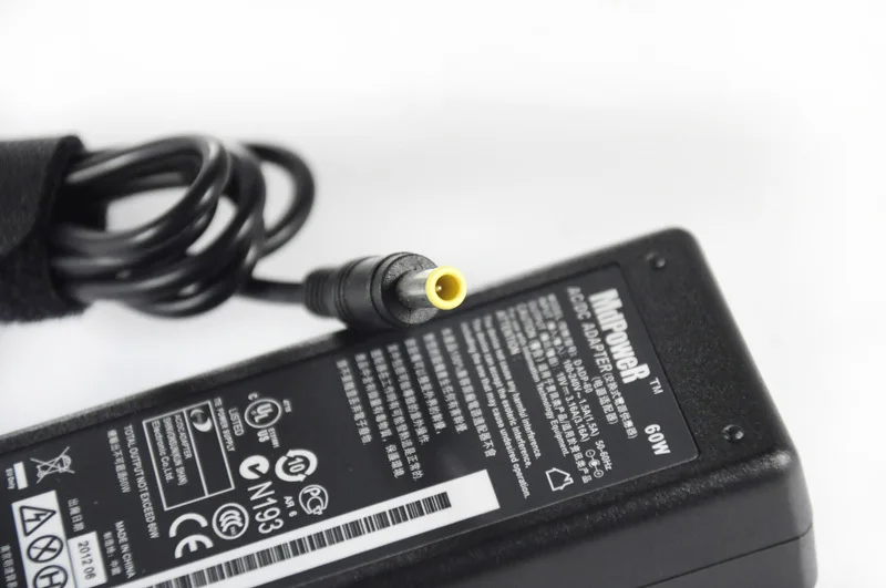 

For samsung 19V 3.16A laptop power AC adapter charger R518 R718 R458 R463 RC530 R580 R408 R710 R478 R440 R780 R453 R528 R540