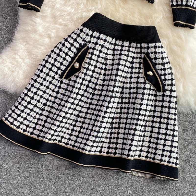 Женский клетчатый вязаный комплект из 2 предметов однобортный свитер и мини-юбка