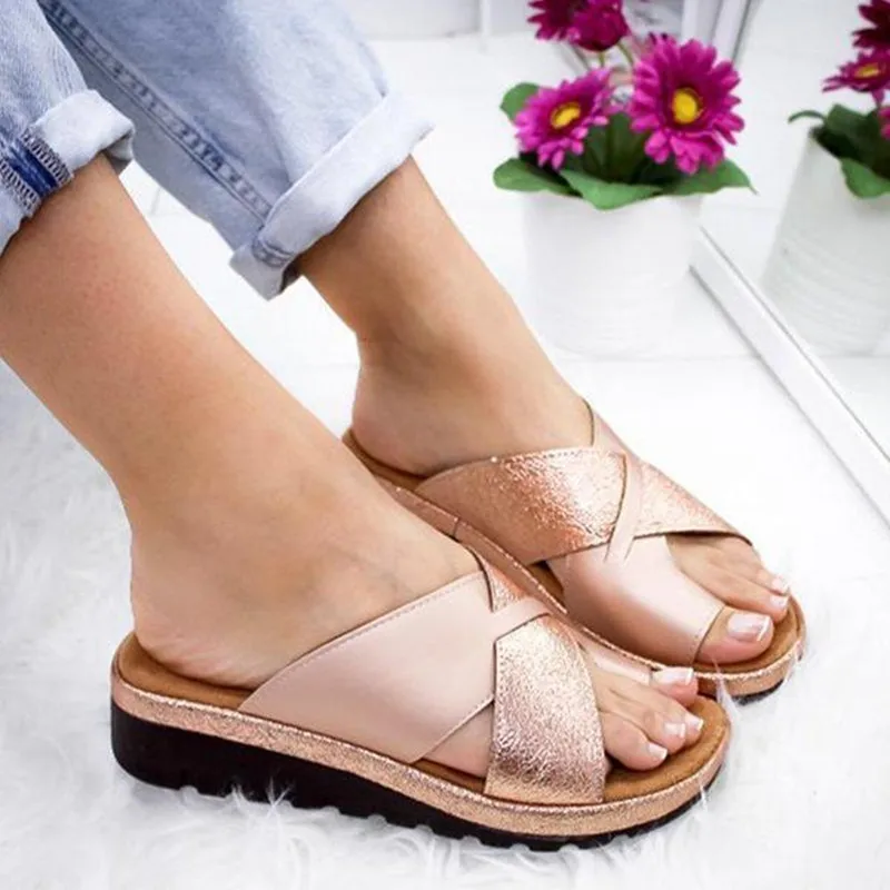 

2021 Women New Summer Outdoor Slipper Flip Flops Female Casual Mid-heel Wedge Soft Bottom Indoor Comfortable Beach Shoe Slides