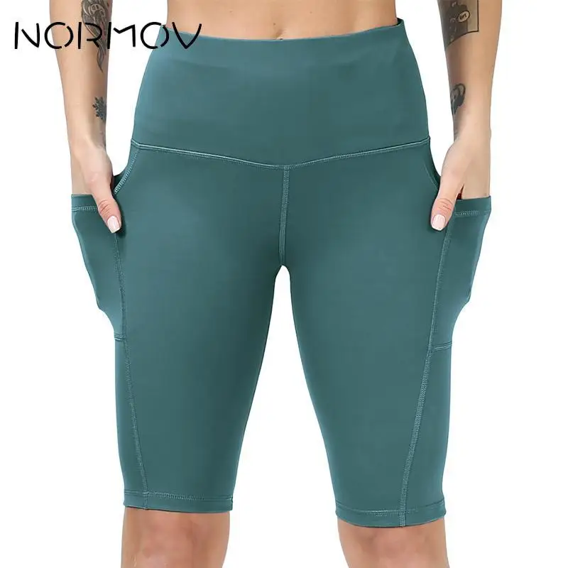

NORMOV Pocket Patchwork Yoga Shorts 1/2 Solid High Waist Gym Shorts Soft Sports Running Shorts Tights Summer 2021