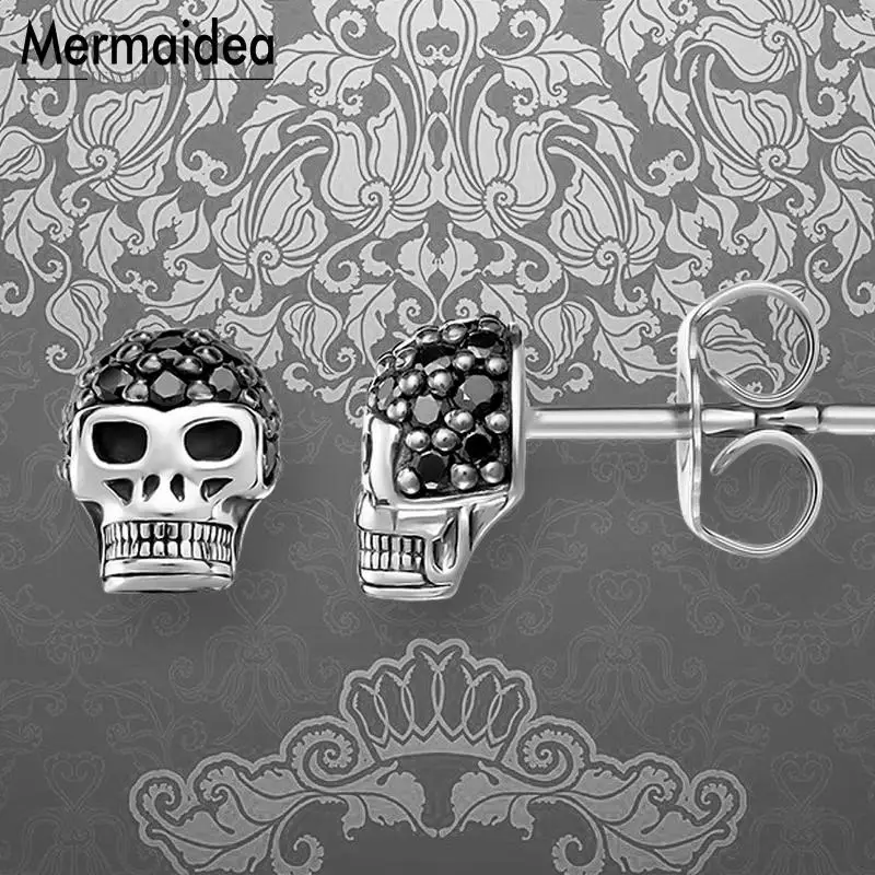 Серьги гвоздики в виде черепа с кубическим цирконием модные ювелирные изделия