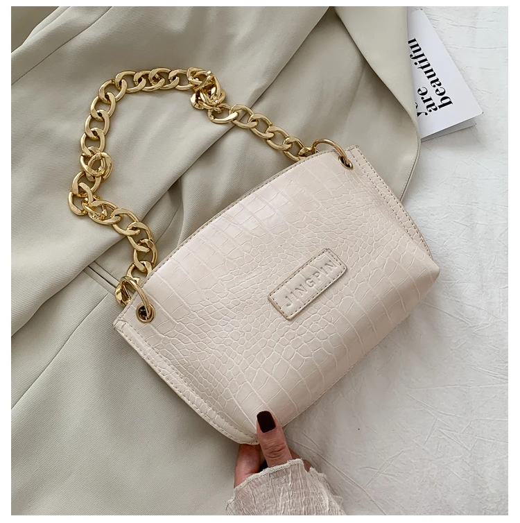 

Simple chain 2020 fashionable new fashion versatile messenger bag net red texture shoulder bag
