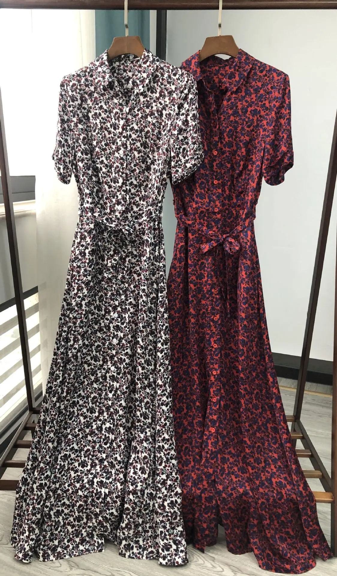 Женское длинное платье с цветочным принтом и отложным воротником Платье