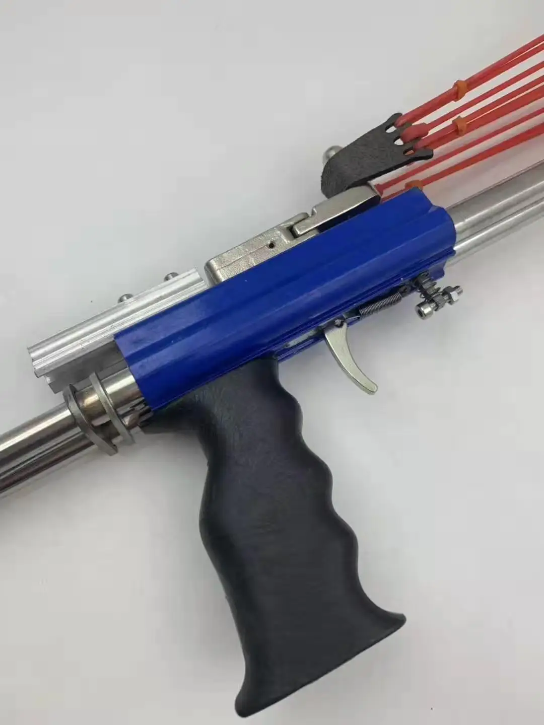 

2021New Version Mini Portable Folded Outdoor Slingshot Hunting Rifle Slingshot Rubber Bow Gift Present Toy